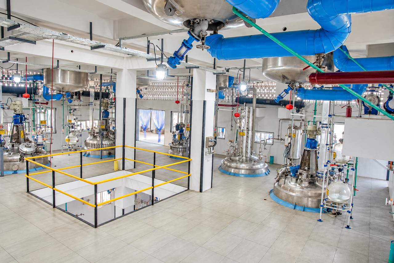 Reactor hall at Lifechem Pharma